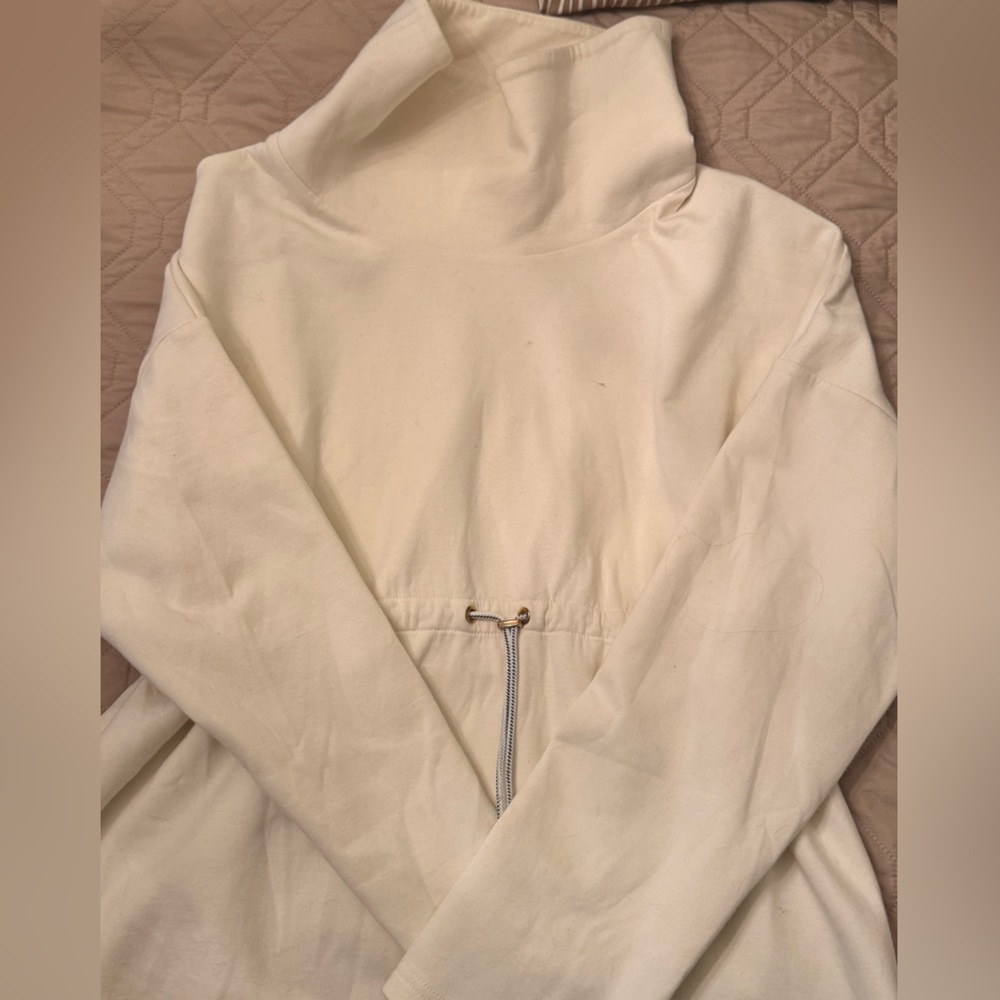Varley cream sweatshirt with draw string, size s